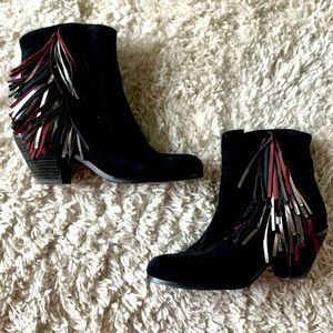 Sam Edelman Louie Black Suede Fringe Ankle Booties 8.5 Worn Once